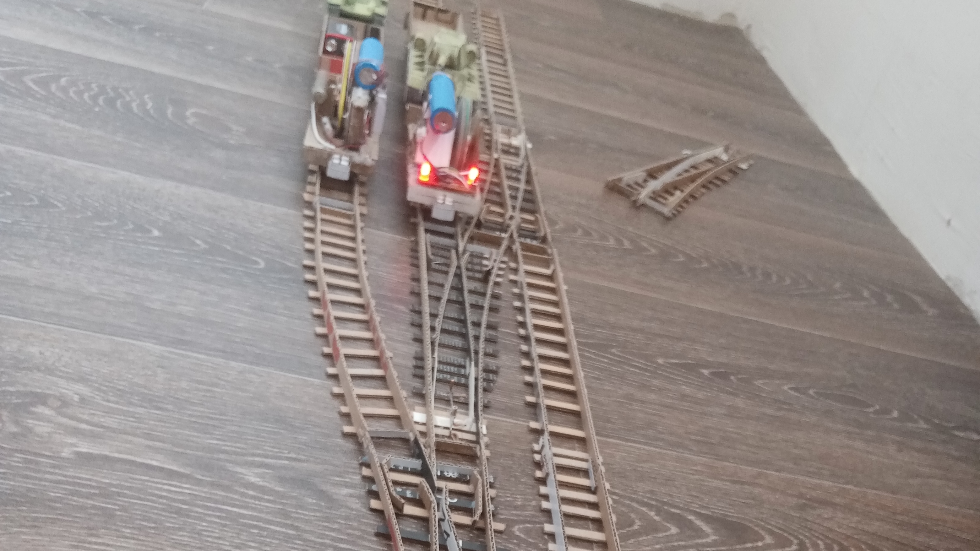 Макет железной дороги из картона своими руками