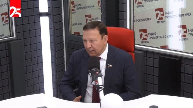 «Без галстуков»: Александр Ролик — сенатор в прямом эфире