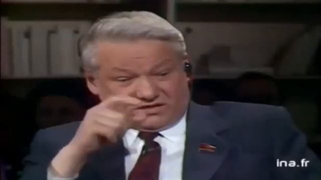 Борис Ельцин в 1990 год оправдывается за снос дома Ипатьева в 1977 году