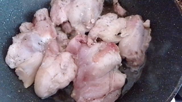 Куриные бедра. Жарено. Часть 1.