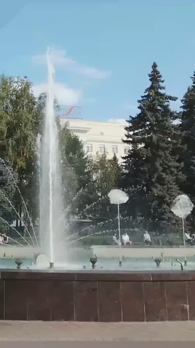 Фонтан с музыкой в Челябинске