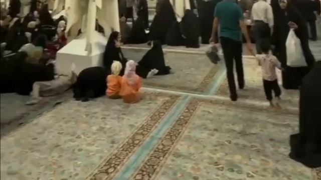 ⚡️В Тегеране с мечети внезапно исчез красный флаг мести...