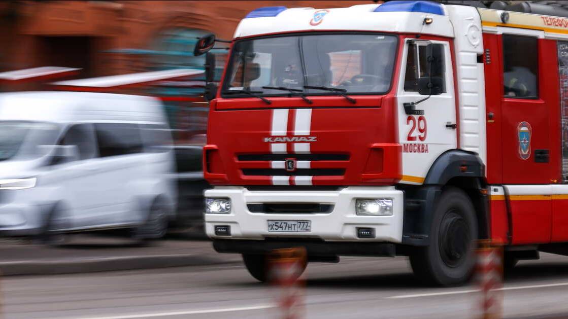 Дом культуры загорелся на 400 квадратных метрах в Бурятии