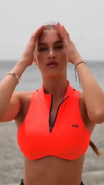 👙 Идеальный спортивный топ для активных тренировок!