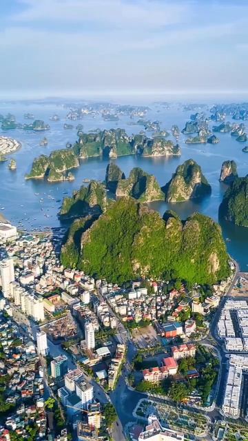 Бухта Халонг, Вьетнам