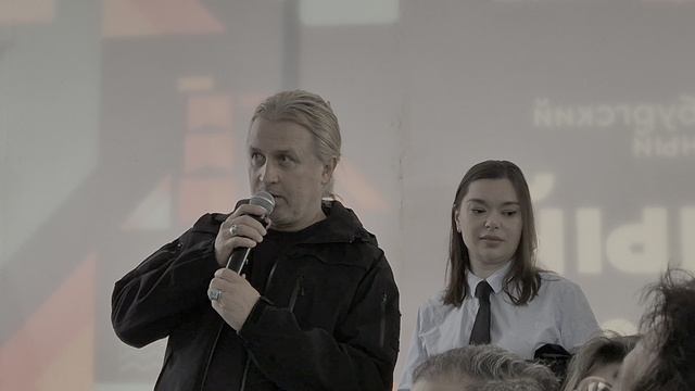 КНИЖНЫЙ САЛОН-2025. На презегтации IV тома поэтических сочинений Э.Лимонова (10)