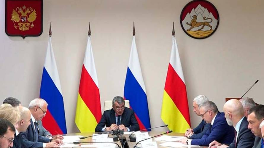 РЦИ-Аланийы сæргълæууæг Сергей Меняйло амыдта Цæгат Ирыстоны коррупцийы ныхмæ къамисы æмбырд