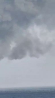 В Оманском заливе столкнулись два нефтяных танкера — оба судна загорелись, сообщает Bloomberg