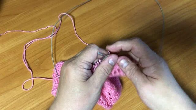 Сегодня вяжем очередной красивый узор спицами для ваших изделий