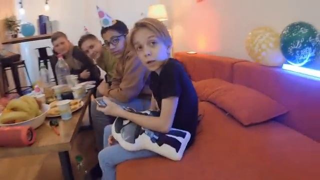 📹 От первого лица: Школа! СОРВАЛИ ДЕНЬ РОЖДЕНИЯ ОДНОКЛАССНИКА ! | ГЛАЗАМИ ШКОЛЬНИКА 1 сезон 3 серия