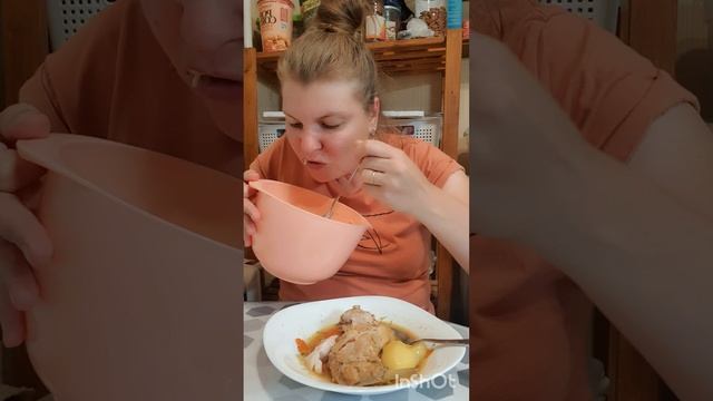 Мукбанг. Тушеный кролик, салат