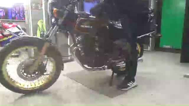 Мотоцикл дорожный Honda CB250RS рама MC02 модификация классика гв 1980 пробег 21 т.км