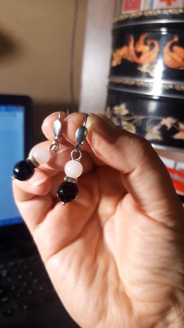 Серьги из камней