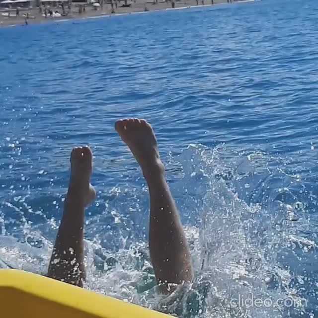 Потерял трусы в черном море