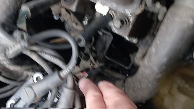 042 Замена высоковольтных проводов на Гранте ошибки 0304 0363 0171..mp4