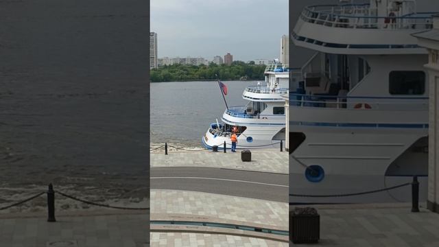 прогулка на речном вокзале