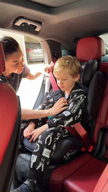 Обзор на самое безопасное автокресло для детей от 3.5 до 12 лет. #Britax romer kidfix PRO style