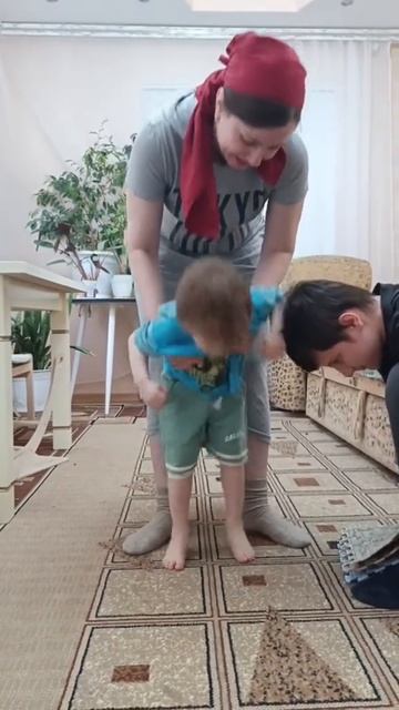Начало нового занятия. Помогаем прыгать