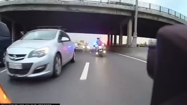 Можно ли двигаться в 2 ряда в одной полосе
