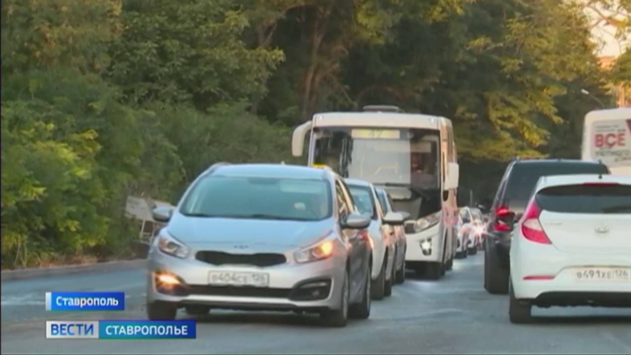 Жители района Чапаевки в Ставрополе продолжают жаловаться на пробки