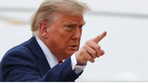 Трамп назвал Такера Карлсона чокнутым из-за его позиции по Ирану