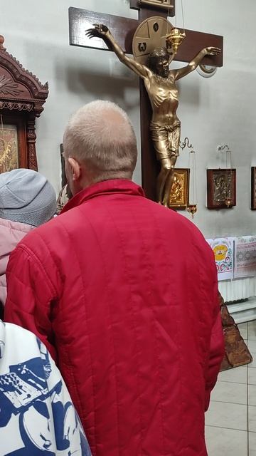 1000170829.26.425.г Суббота Светлой седмицы.Раздача Артоса