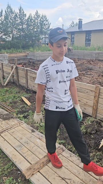 Часть три негр  на прогулке