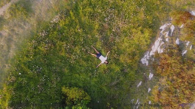 Мелодия превращает кадры в личный портал в мечты - 2-bradychardie -- Bonne Humeur Provisoire -- Mera