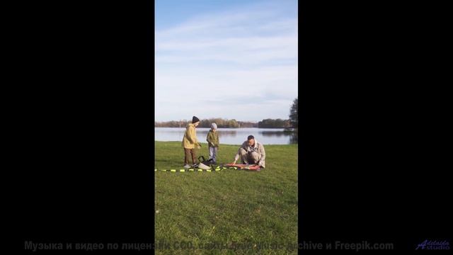 Пейзажи расцветают ярче, когда включается этот трек - Leafeaters -- Podington Bear -- The Hump (Box