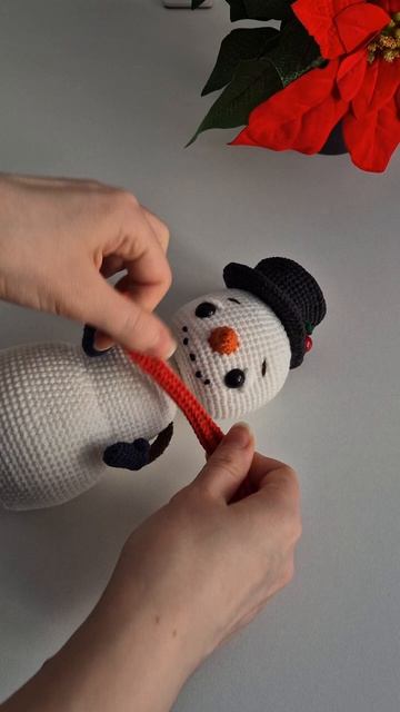 Снеговик. Игрушка вязаная крючком.