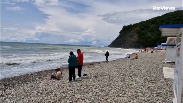Геленджик Архипо-Осиповка Чёрное море ШТОРМ сегодня 17 июня 2025. Центральный пляж и погода сейчас