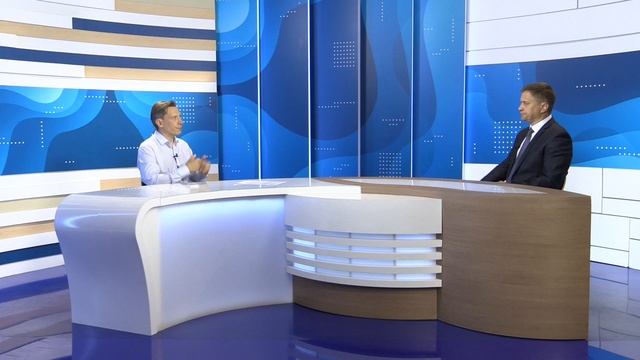 «Здесь и сейчас»: Илья Букалов, про работы ЖКХ, ремонт дорог
