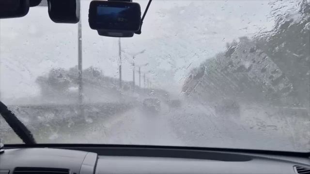 🌧️Городские службы Москвы переведены в режим повышенной готовности из-за непогоды🌧️
