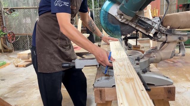 My Most INSANE Woodworking Project: A 500-Hour Tree Stump Table with a SURPRISING Twist.