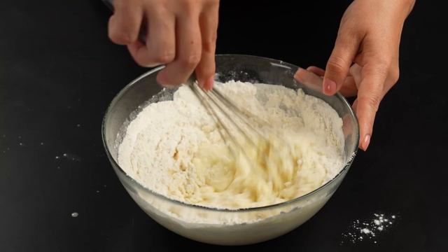 So schmeckt Erdbeerkuchen auf dem italienischen Land – ein sehr lockerer und zarter Kuchen.