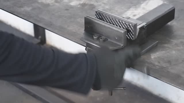 Как сделать Тиски из металла своими руками без сварки DIY