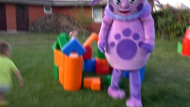 Диана и Рома Диана и Рома приготовили Подарок для Лунтика - Кубики, Kids Videos