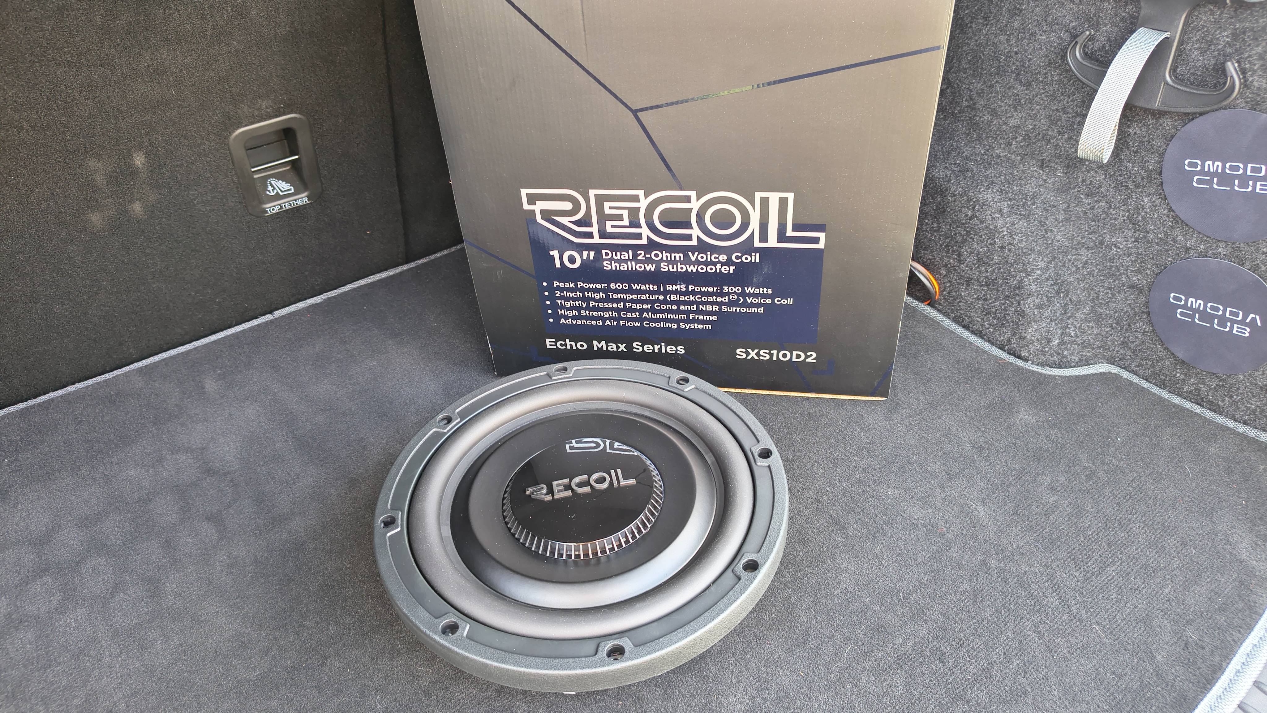 Небольшой обзор и установка сабвуферного динамика  Recoil SXS10D2 в короб запасного колеса