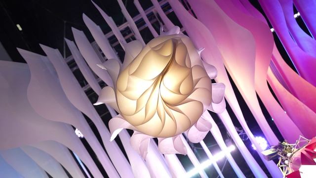 Кинетический светильник из архитектурной бумаги