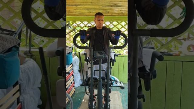Юра активно занимается