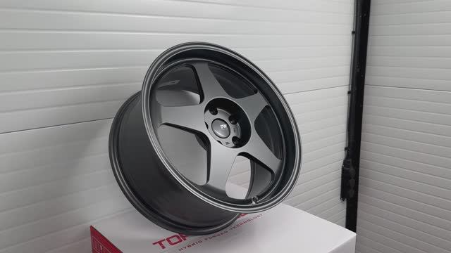 Topwheels GT06 18 8.5J вес 8,7kg Satin Gray