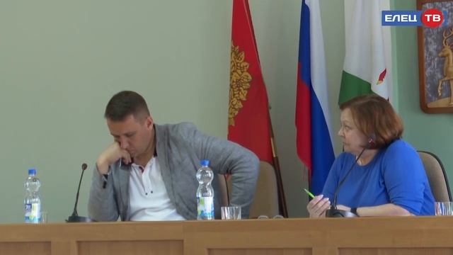 Содержание и ремонт городских дорог обсудили на очередном заседании общественной палаты