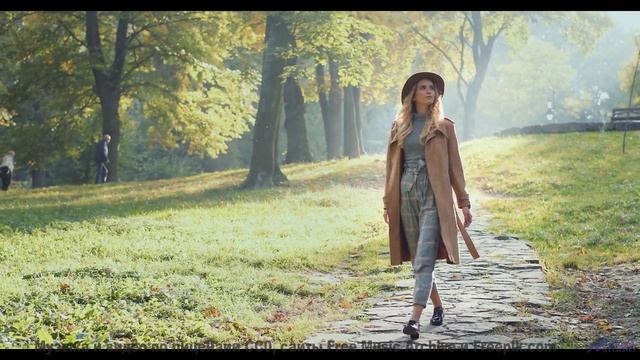 Музыка для цифрового загробного мира - этично ли это - Youre Onto Me -- Taylor Poe -- 10 Million Bab