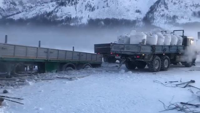 ICE ROAD TRUCKERS YAKUTIA RUSSIA 2020