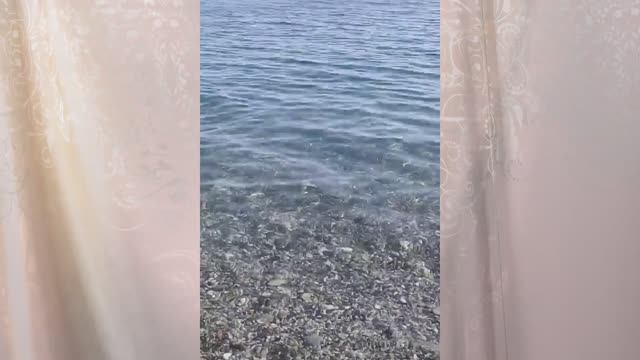 Море Абхазии чистейшее