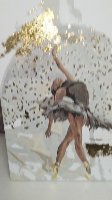 Балерина в золоте.