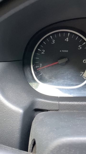 Плавающие обороты Рено дастер