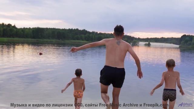 Леса превращаются в личный космос под эту мелодию - You Swam In -- Tim Woulfe -- A House Is A Holdin