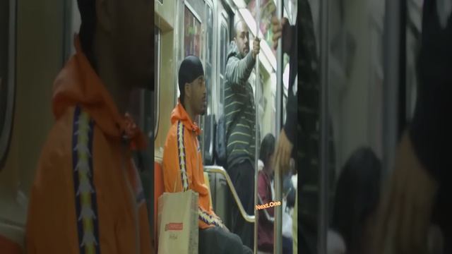 ПЯЛИМСЯ НА БАНДОСОВ В МЕТРО 
(Пранк Реакция Гетто)