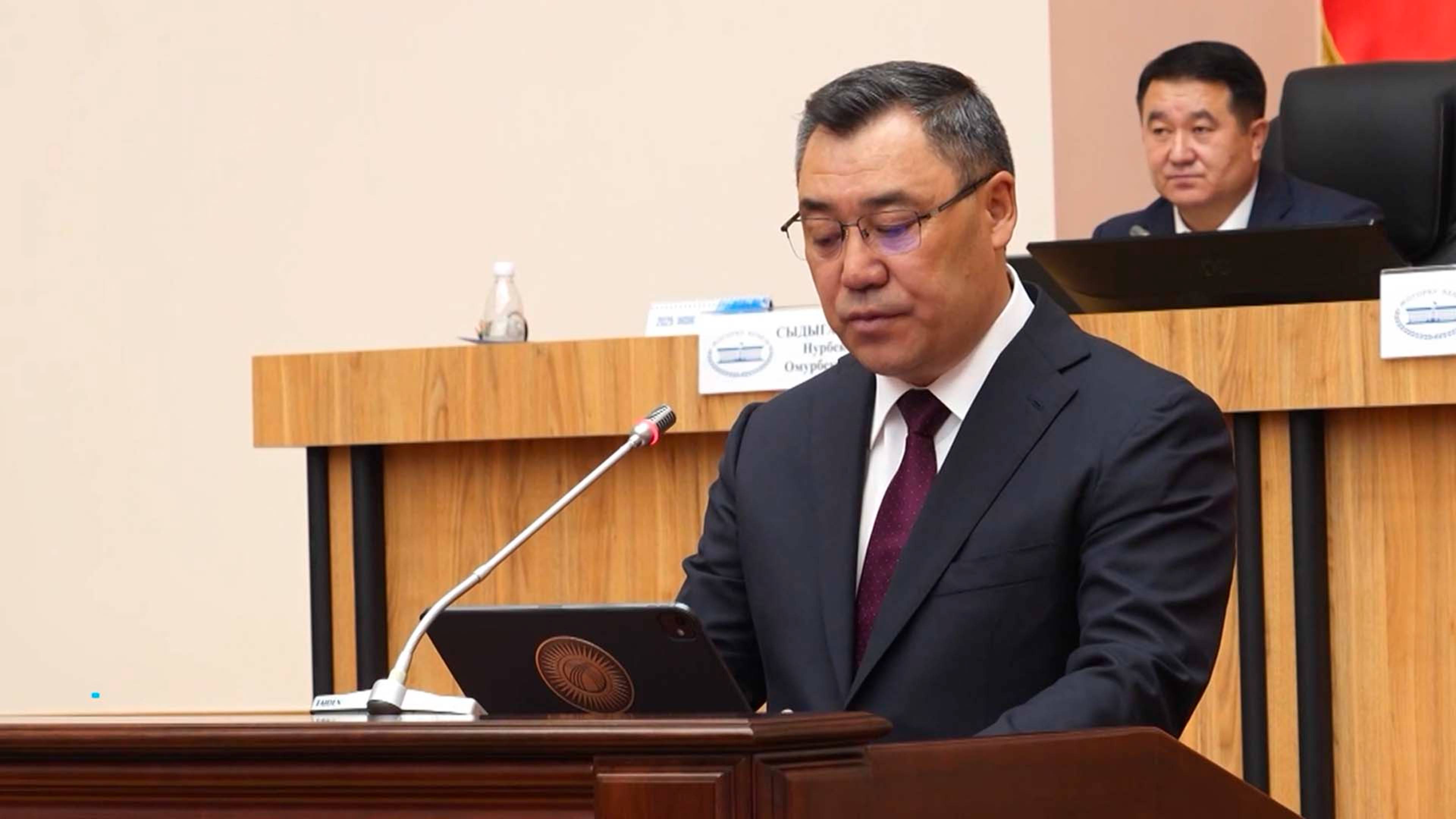 Семь новых министров принесли присягу в Кыргызстане